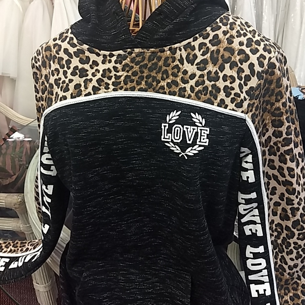 Inspired Hearts Hooded Sweatshirt Sz l